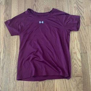Under armour maroon shirt